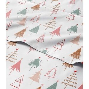 Holiday full-sheet set, four piece. Festive Christmas Tree Patterned